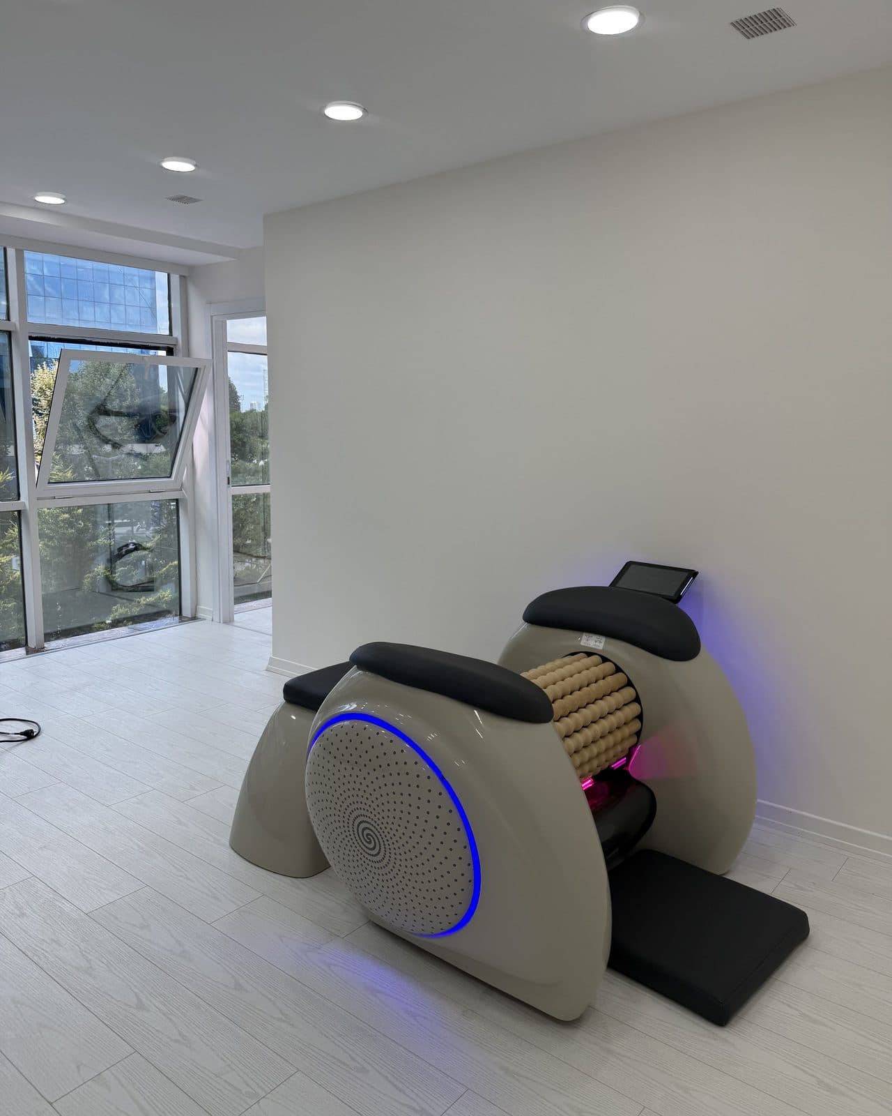 Formé stüdyosundaki Rollshape silindir masaj cihazı